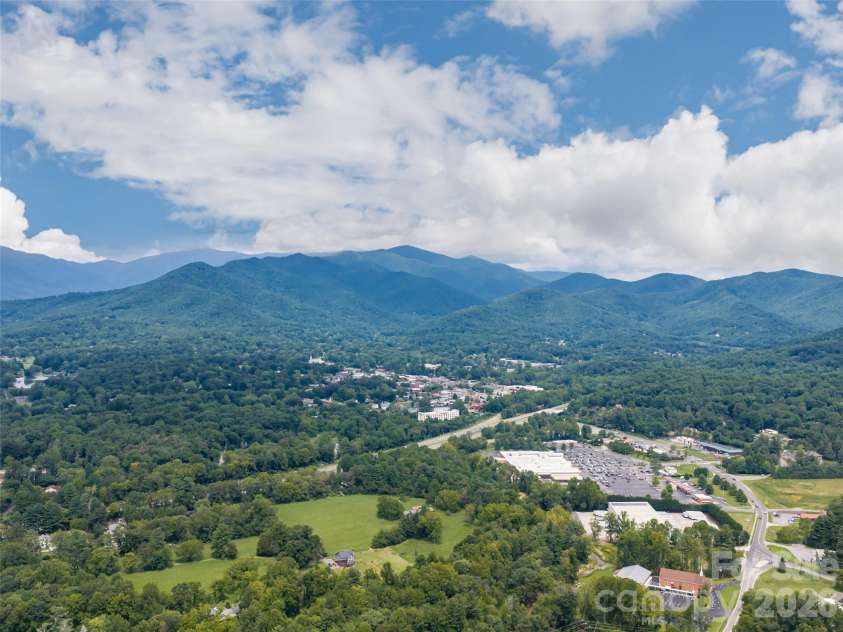 554 Sweet Birch Park Lane, Black Mountain, NC 28711.  MLS# CAR4420070, YatesRealty ID 3957. 