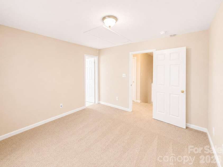 6417 Spanish Moss Lane, Charlotte, NC 28262.  MLS# CAR4407084, YatesRealty ID 39570. BR 2