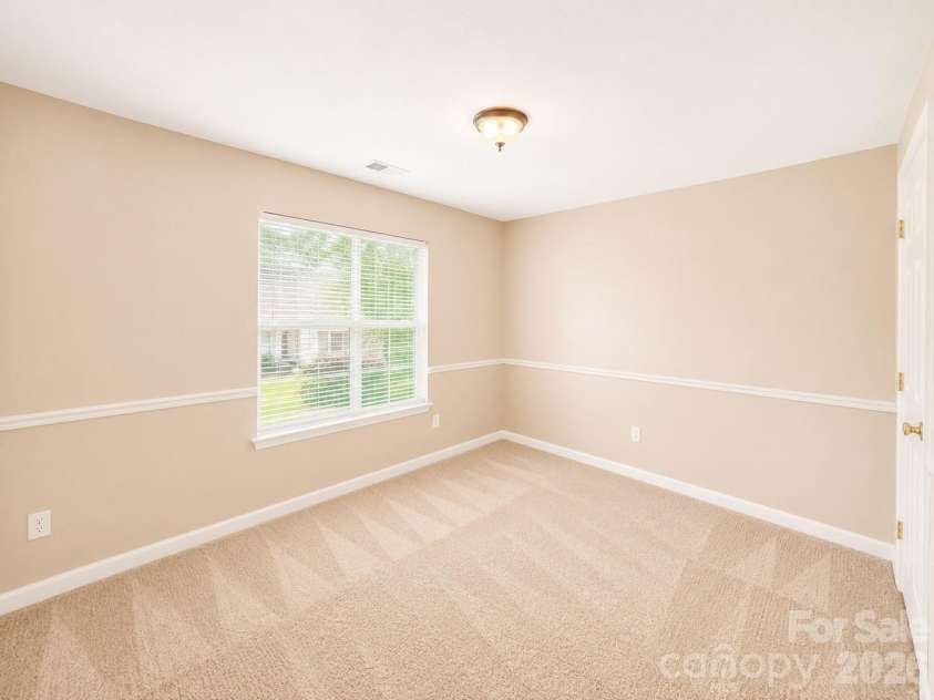 6417 Spanish Moss Lane, Charlotte, NC 28262.  MLS# CAR4407084, YatesRealty ID 39570. BR 3