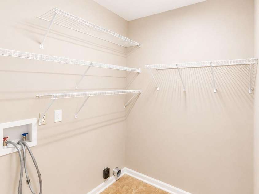 6417 Spanish Moss Lane, Charlotte, NC 28262.  MLS# CAR4407084, YatesRealty ID 39570. Laundry