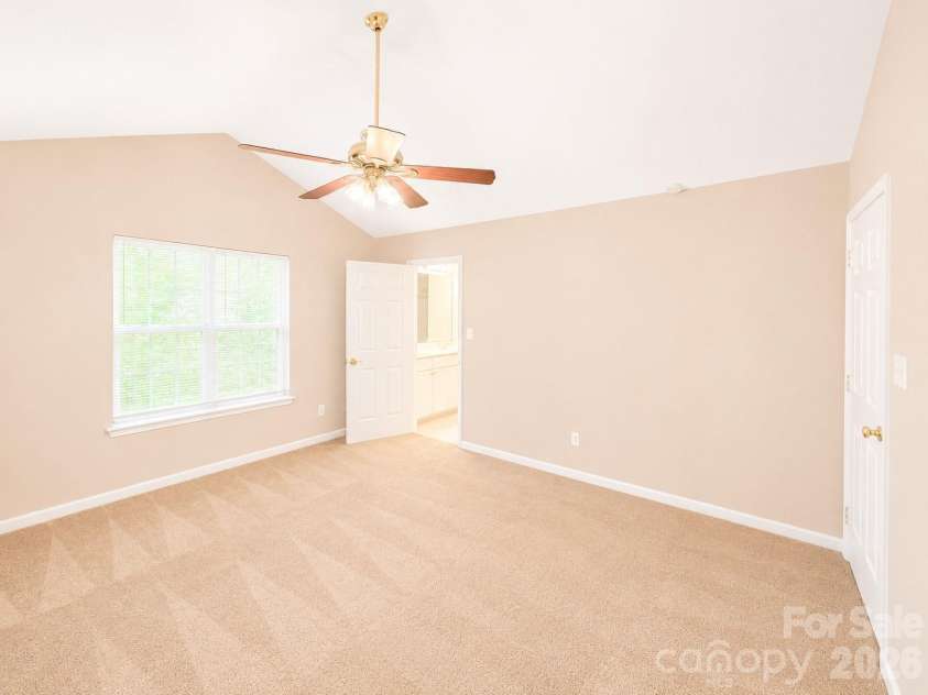 6417 Spanish Moss Lane, Charlotte, NC 28262.  MLS# CAR4407084, YatesRealty ID 39570. Primary BR