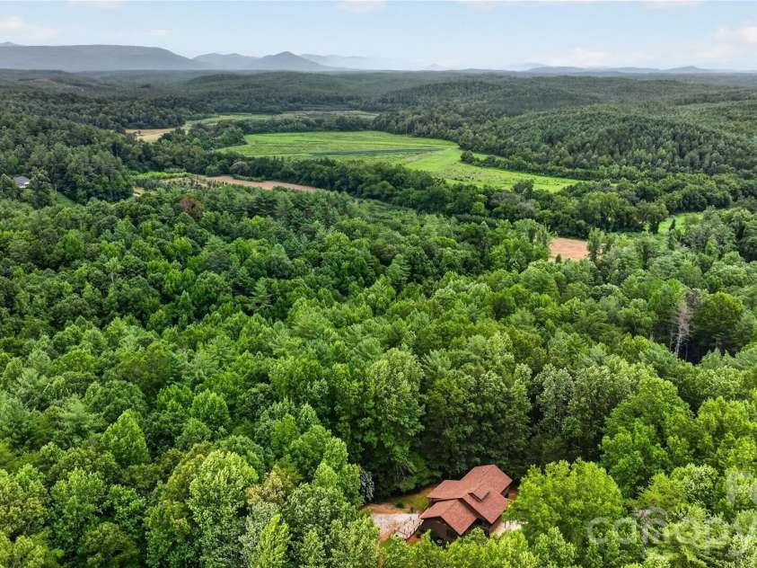 1044 Belvidere Lane, Morganton, NC 28655.  MLS# CAR4407125, YatesRealty ID 39574. 
