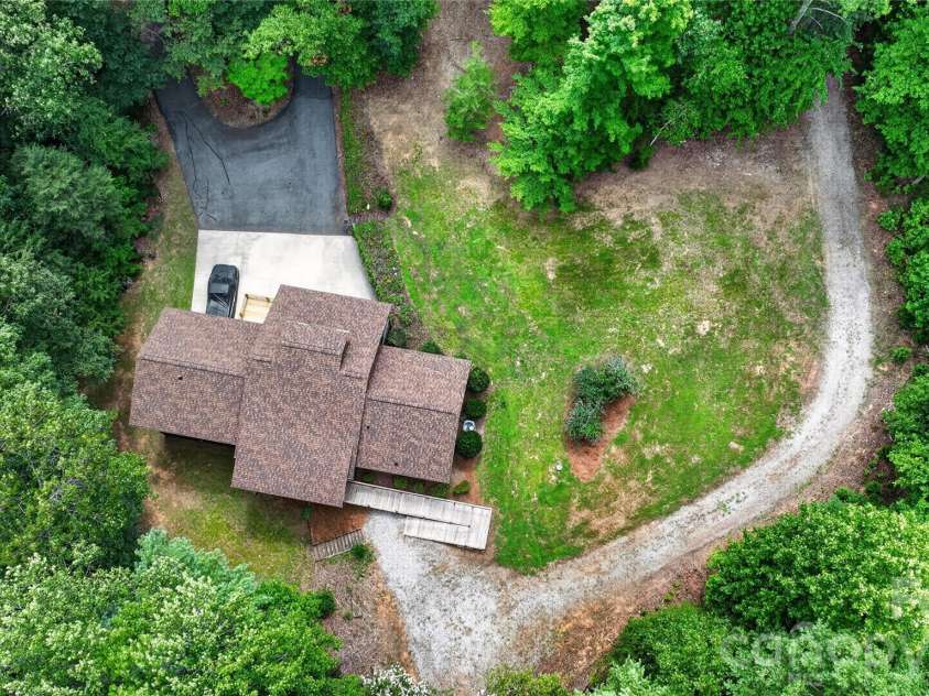 1044 Belvidere Lane, Morganton, NC 28655.  MLS# CAR4407125, YatesRealty ID 39574. 