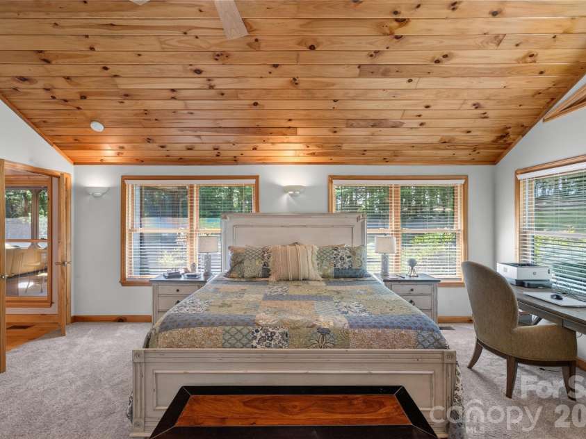 1044 Belvidere Lane, Morganton, NC 28655.  MLS# CAR4407125, YatesRealty ID 39574. 