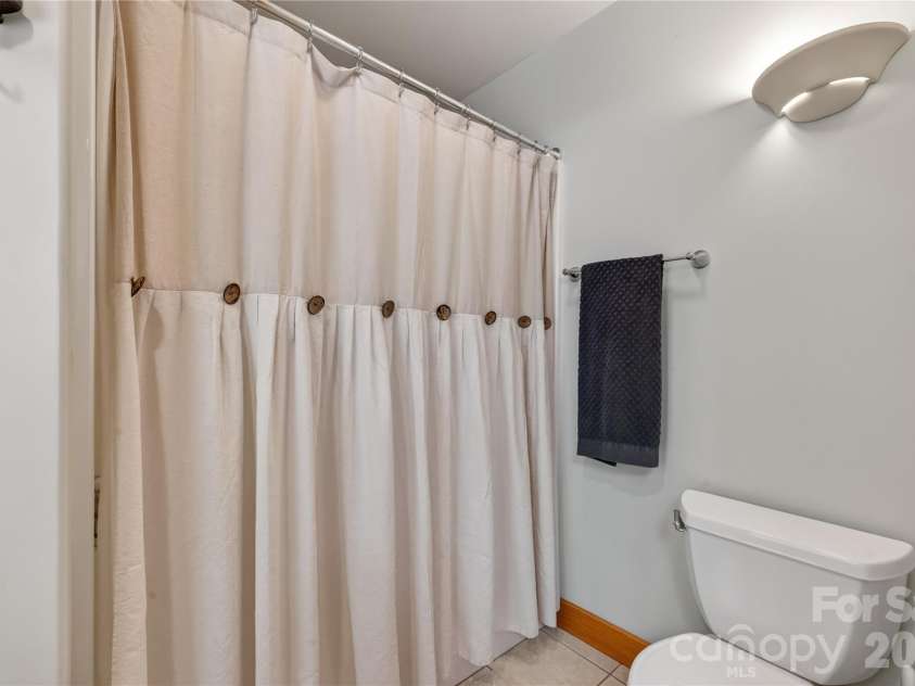 1044 Belvidere Lane, Morganton, NC 28655.  MLS# CAR4407125, YatesRealty ID 39574. 