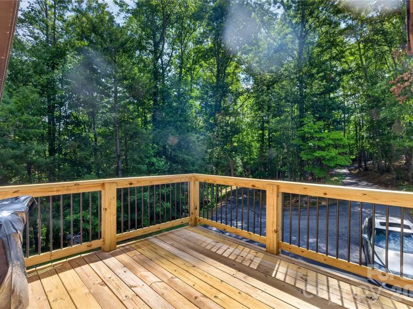 1044 Belvidere Lane, Morganton, NC 28655.  MLS# CAR4407125, YatesRealty ID 39574. 