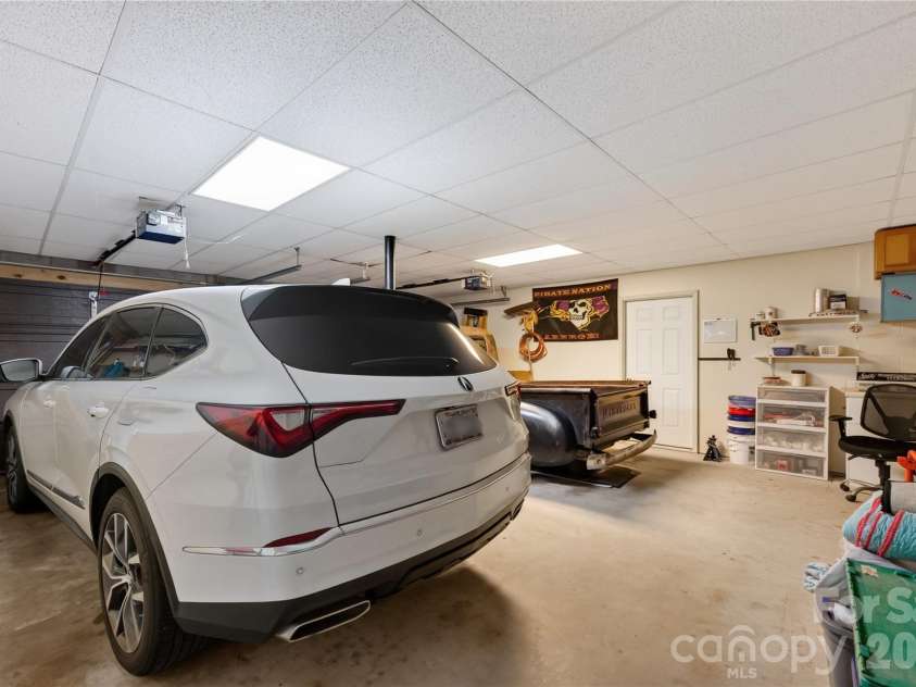 1044 Belvidere Lane, Morganton, NC 28655.  MLS# CAR4407125, YatesRealty ID 39574. 