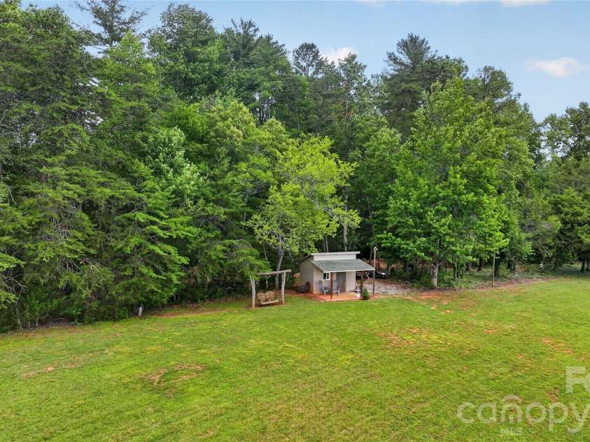 1044 Belvidere Lane, Morganton, NC 28655.  MLS# CAR4407125, YatesRealty ID 39574. 
