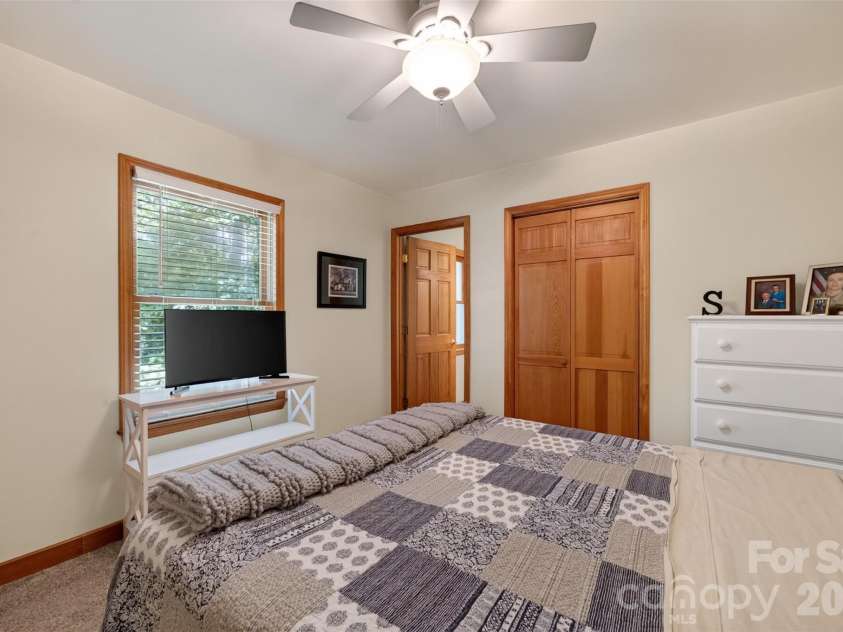 1044 Belvidere Lane, Morganton, NC 28655.  MLS# CAR4407125, YatesRealty ID 39574. 