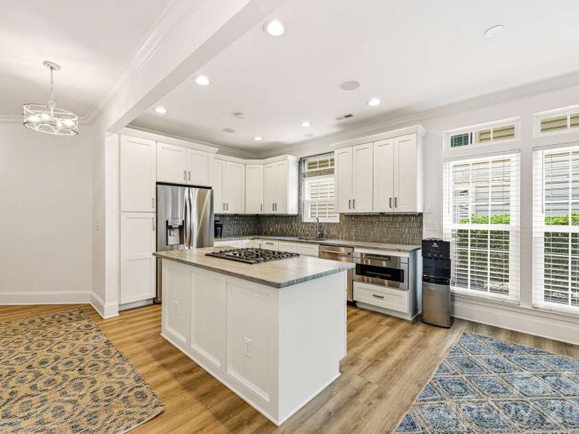 8335 Viewpoint Lane, Cornelius, NC 28031.  MLS# CAR4393195, YatesRealty ID 39575. 