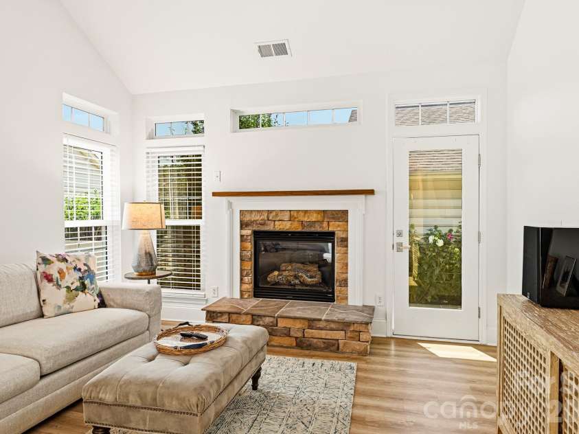 8335 Viewpoint Lane, Cornelius, NC 28031.  MLS# CAR4393195, YatesRealty ID 39575. 