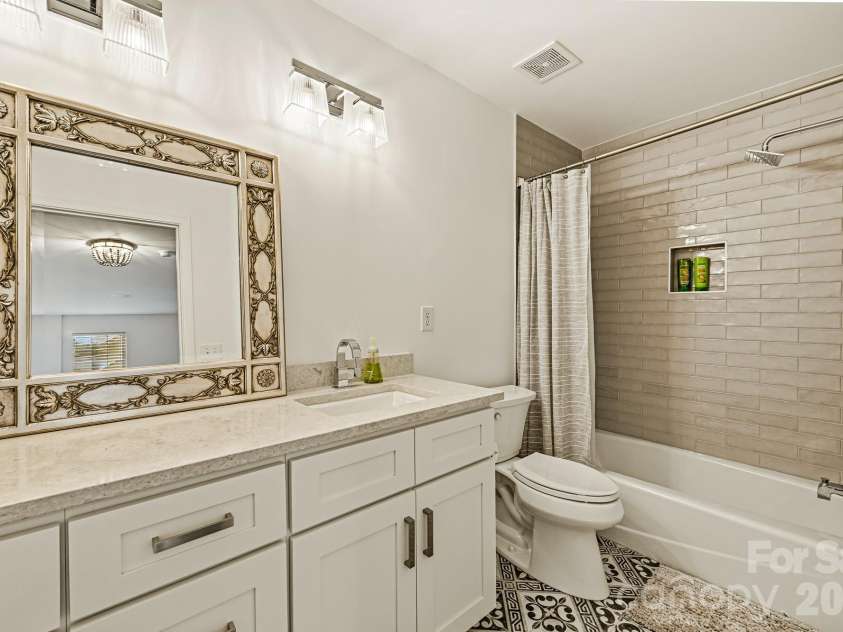 8335 Viewpoint Lane, Cornelius, NC 28031.  MLS# CAR4393195, YatesRealty ID 39575. 