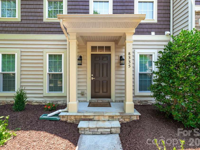 8335 Viewpoint Lane, Cornelius, NC 28031.  MLS# CAR4393195, YatesRealty ID 39575. 