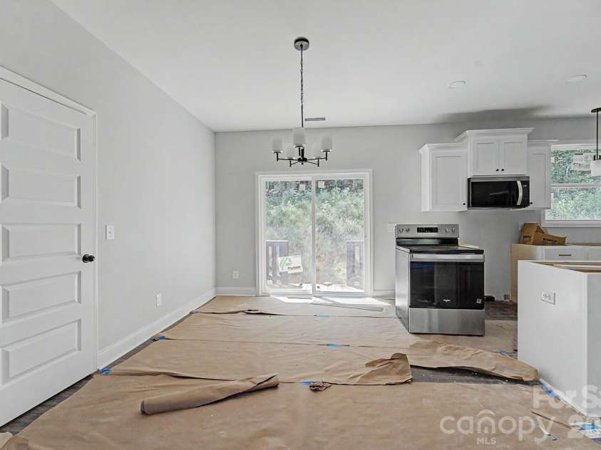 60 Charlotte Street, Franklin, NC 28734.  MLS# CAR4397643, YatesRealty ID 39577. 