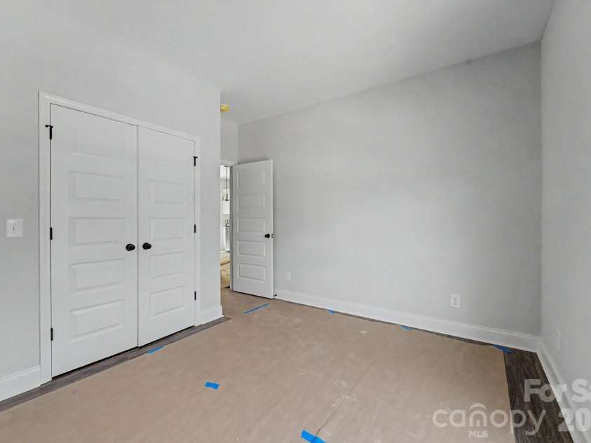 60 Charlotte Street, Franklin, NC 28734.  MLS# CAR4397643, YatesRealty ID 39577. 