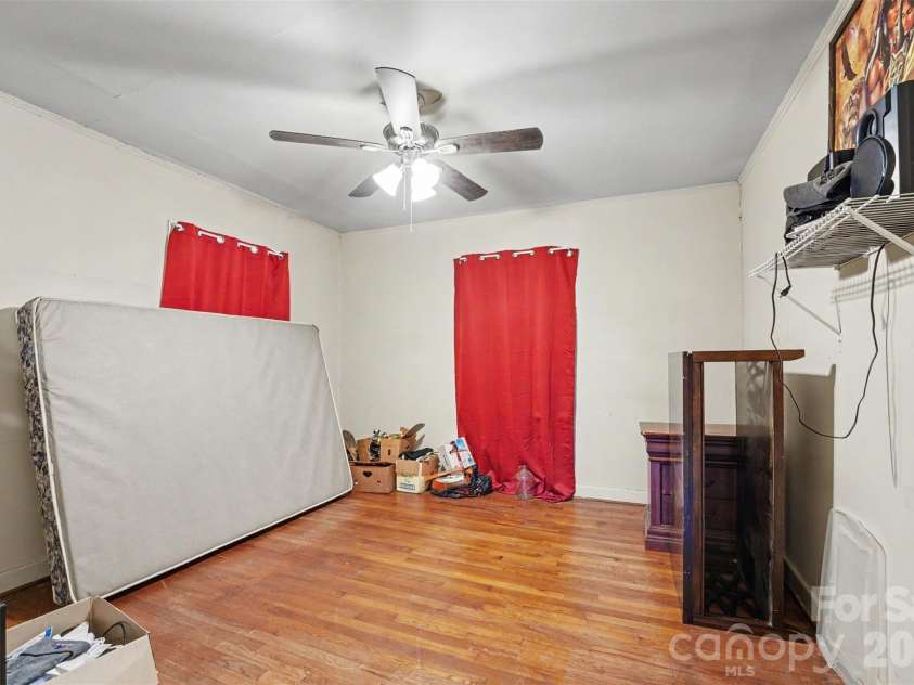 109 Pine Street, Lowell, NC 28098.  MLS# CAR4404707, YatesRealty ID 39578. 