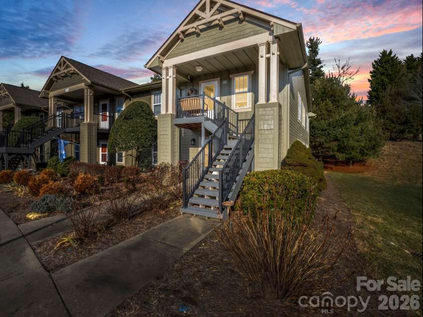 1505 Deermouse Way, Hendersonville, NC 28792.  MLS# CAR4330344, YatesRealty ID 3958. 