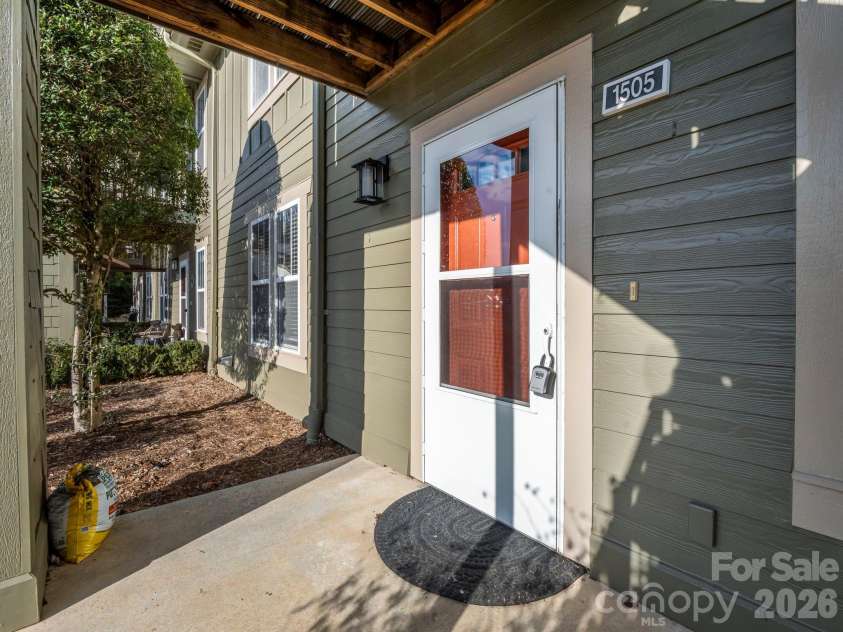 1505 Deermouse Way, Hendersonville, NC 28792.  MLS# CAR4330344, YatesRealty ID 3958. 