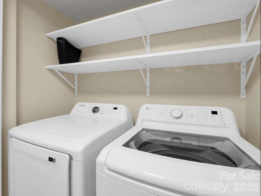 1505 Deermouse Way, Hendersonville, NC 28792.  MLS# CAR4330344, YatesRealty ID 3958. Hall Laundry