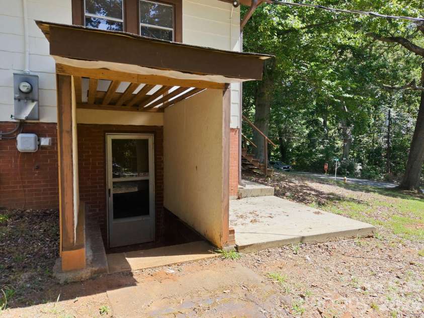 301 Meadow Street, Spencer, NC 28159.  MLS# CAR4407172, YatesRealty ID 39581. 
