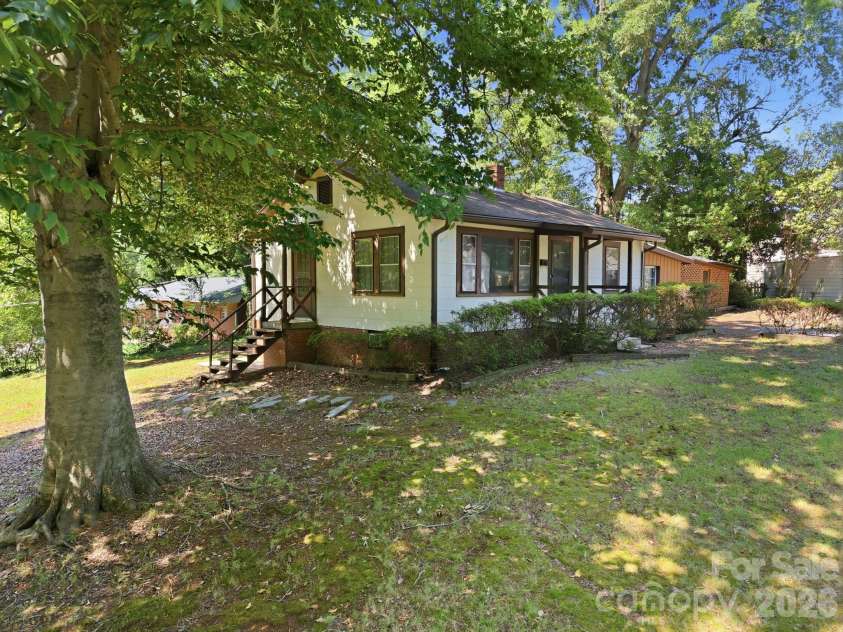 301 Meadow Street, Spencer, NC 28159.  MLS# CAR4407172, YatesRealty ID 39581. 