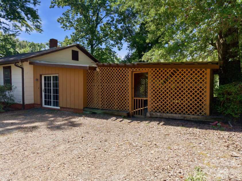 301 Meadow Street, Spencer, NC 28159.  MLS# CAR4407172, YatesRealty ID 39581. 