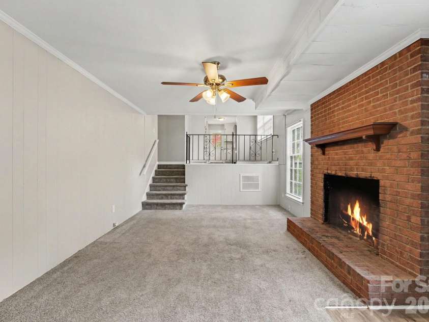 630 Colonial Drive, Statesville, NC 28625.  MLS# CAR4406178, YatesRealty ID 39583. 