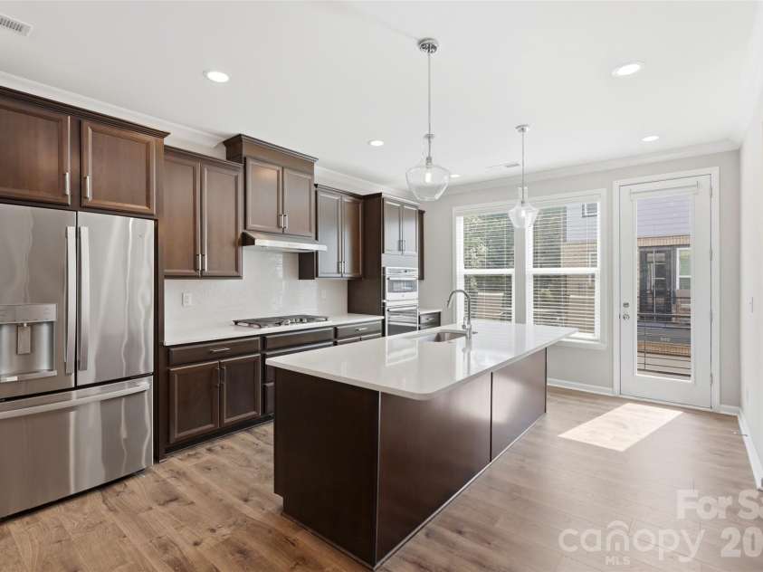 604 Tudor Park Way, Charlotte, NC 28211.  MLS# CAR4395139, YatesRealty ID 39584. 