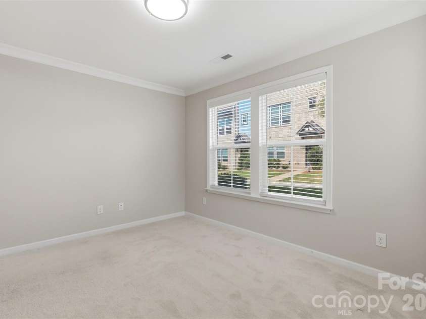 604 Tudor Park Way, Charlotte, NC 28211.  MLS# CAR4395139, YatesRealty ID 39584. 