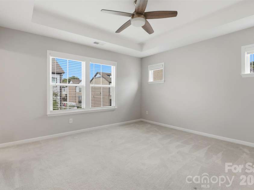 604 Tudor Park Way, Charlotte, NC 28211.  MLS# CAR4395139, YatesRealty ID 39584. 