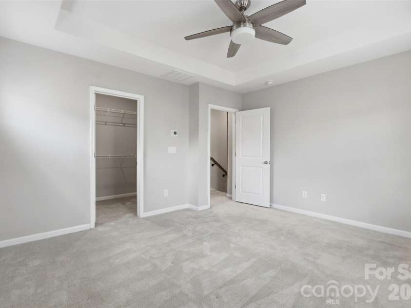 604 Tudor Park Way, Charlotte, NC 28211.  MLS# CAR4395139, YatesRealty ID 39584. 