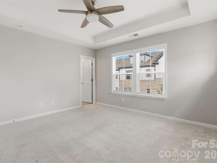 604 Tudor Park Way, Charlotte, NC 28211.  MLS# CAR4395139, YatesRealty ID 39584. 