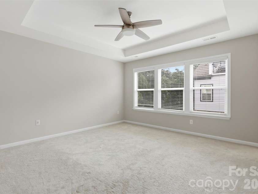 604 Tudor Park Way, Charlotte, NC 28211.  MLS# CAR4395139, YatesRealty ID 39584. 