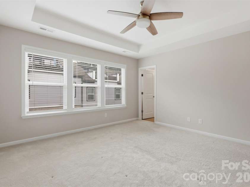 604 Tudor Park Way, Charlotte, NC 28211.  MLS# CAR4395139, YatesRealty ID 39584. 