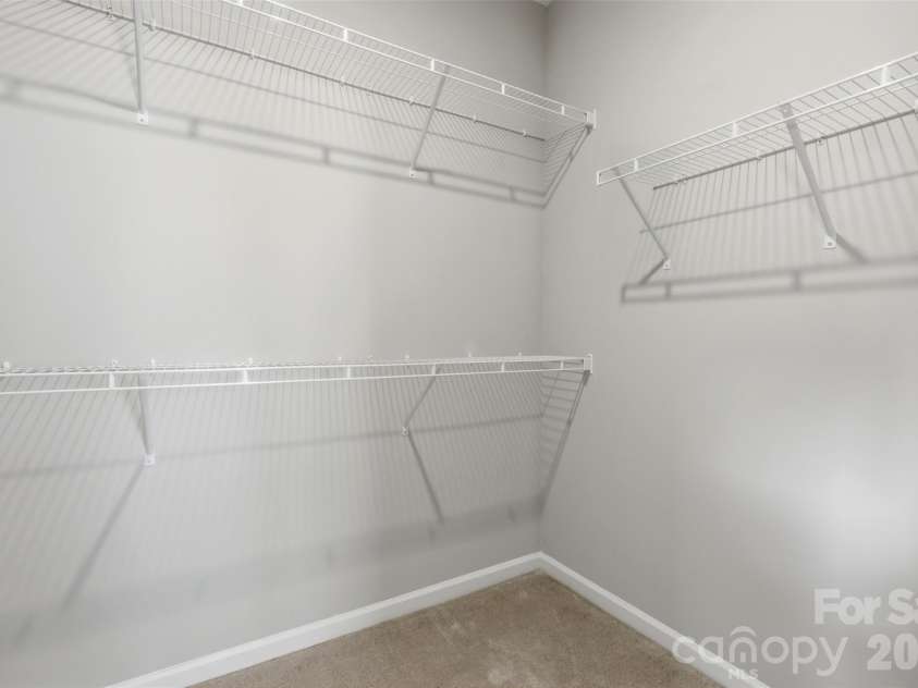 604 Tudor Park Way, Charlotte, NC 28211.  MLS# CAR4395139, YatesRealty ID 39584. 