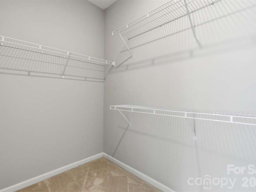 604 Tudor Park Way, Charlotte, NC 28211.  MLS# CAR4395139, YatesRealty ID 39584. 