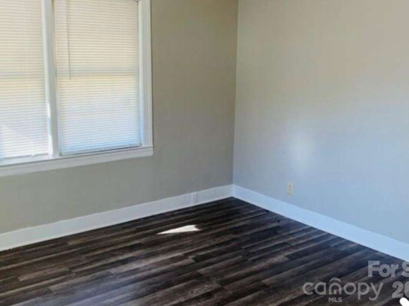 1336 Norris Avenue, Charlotte, NC 28206.  MLS# CAR4403283, YatesRealty ID 39585. 
