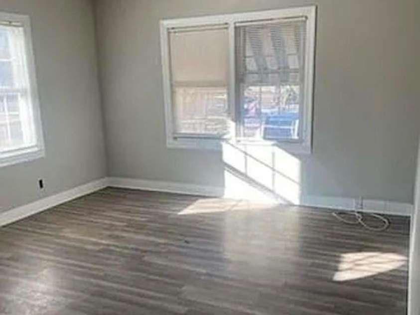 1336 Norris Avenue, Charlotte, NC 28206.  MLS# CAR4403283, YatesRealty ID 39585. 