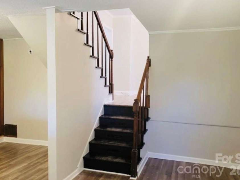 1336 Norris Avenue, Charlotte, NC 28206.  MLS# CAR4403283, YatesRealty ID 39585. 