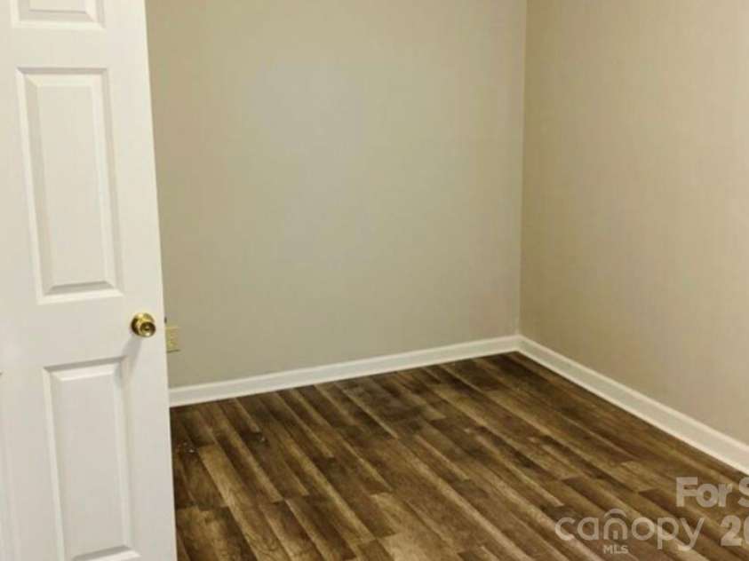 1336 Norris Avenue, Charlotte, NC 28206.  MLS# CAR4403283, YatesRealty ID 39585. 