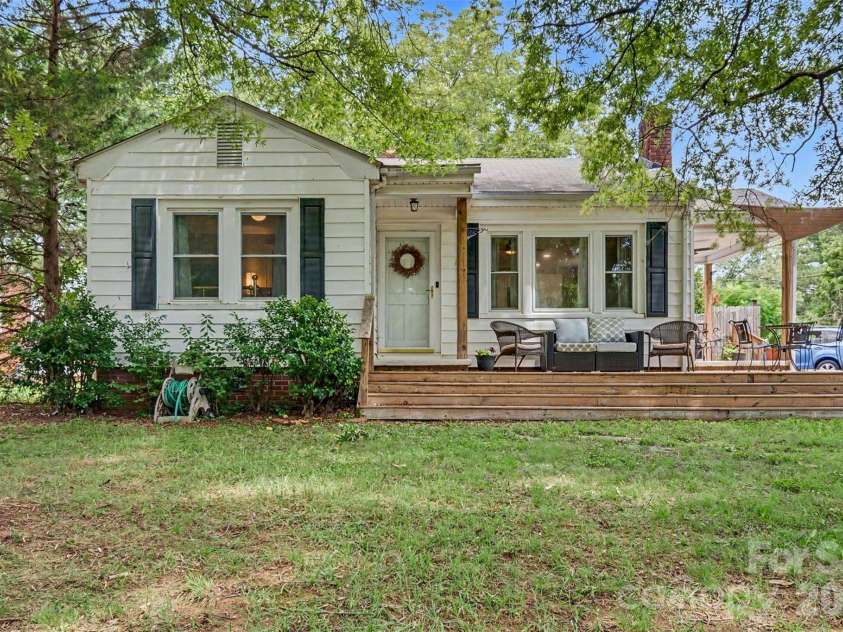 166 Wilson Street, Concord, NC 28025.  MLS# CAR4406783, YatesRealty ID 39586. 
