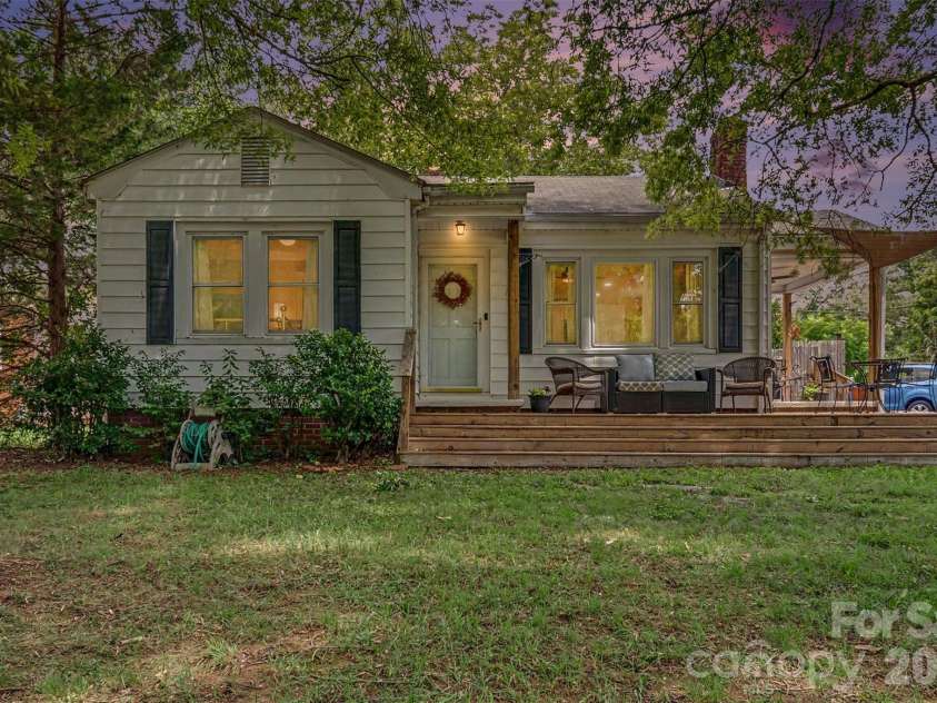 166 Wilson Street, Concord, NC 28025.  MLS# CAR4406783, YatesRealty ID 39586. 
