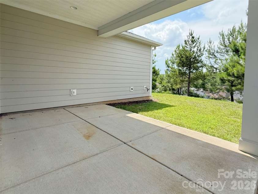 6281 Raven Rock Drive, Denver, NC 28037.  MLS# CAR4401364, YatesRealty ID 39588. Covered patio