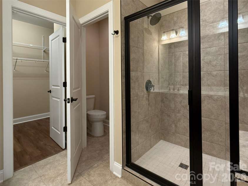 6281 Raven Rock Drive, Denver, NC 28037.  MLS# CAR4401364, YatesRealty ID 39588. Primary Bath 2