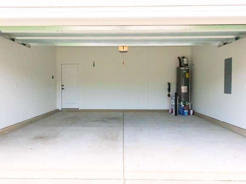 6281 Raven Rock Drive, Denver, NC 28037.  MLS# CAR4401364, YatesRealty ID 39588. Two car garage