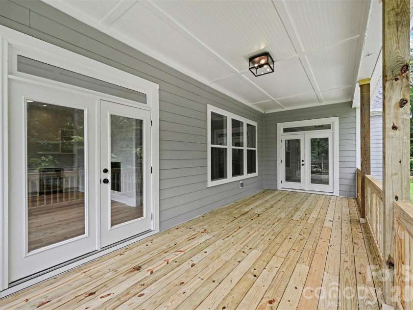 4021 Harmattan Drive, Denver, NC 28037.  MLS# CAR4406004, YatesRealty ID 39589. 1st floor deck