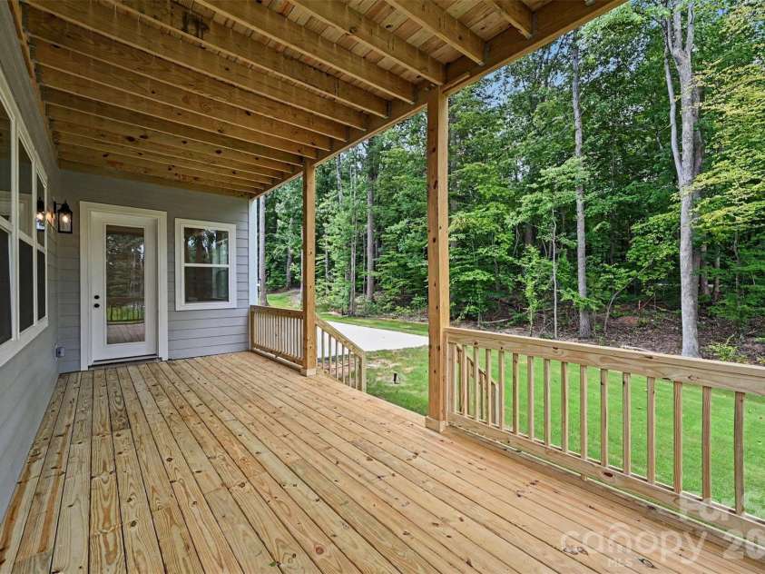 4021 Harmattan Drive, Denver, NC 28037.  MLS# CAR4406004, YatesRealty ID 39589. Basement deck