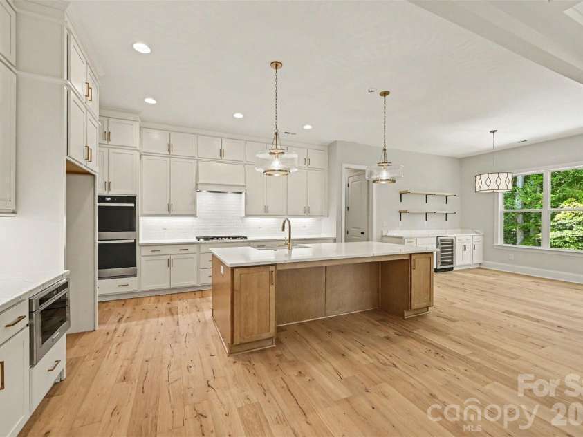 4021 Harmattan Drive, Denver, NC 28037.  MLS# CAR4406004, YatesRealty ID 39589. Kitchen and Casual Dining Room