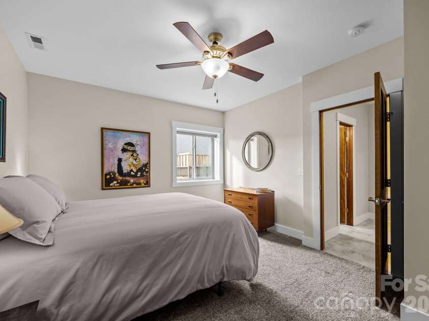 19 Dunsmore Avenue, Black Mountain, NC 28711.  MLS# CAR4337265, YatesRealty ID 3959. 
