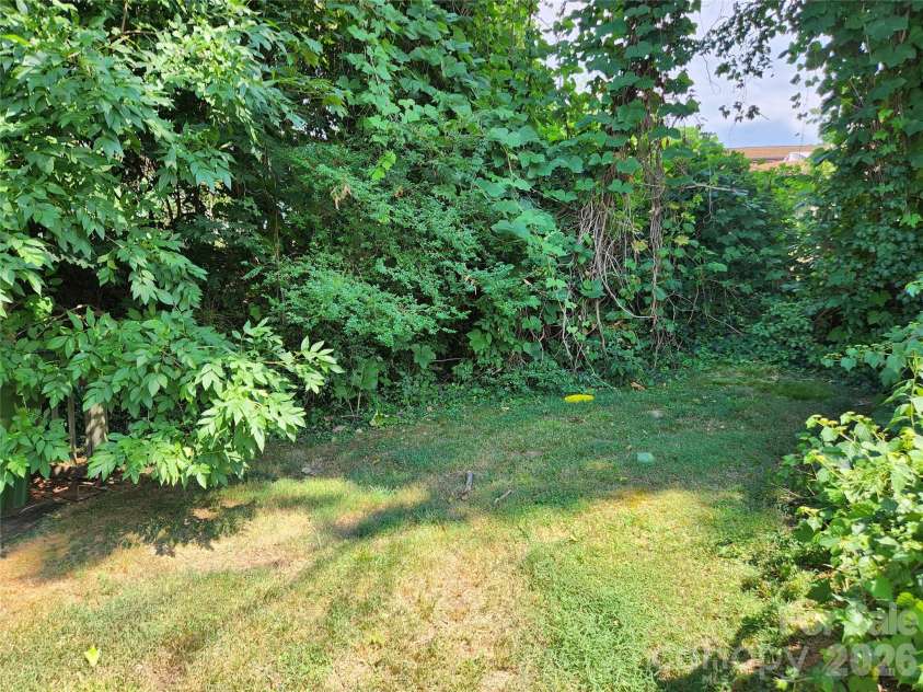 53 Max Street, Asheville, NC 28801.  MLS# CAR4406126, YatesRealty ID 39590. 